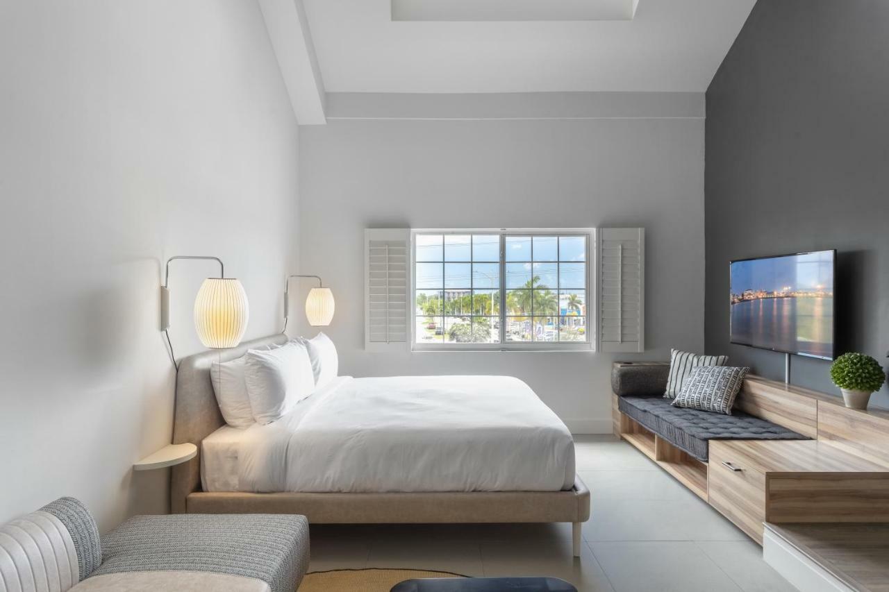 The Locale Hotel Grand Cayman Τζώρτζταουν Εξωτερικό φωτογραφία