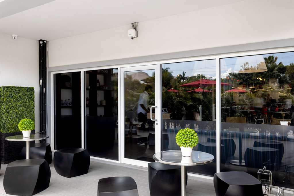 The Locale Hotel Grand Cayman Τζώρτζταουν Εξωτερικό φωτογραφία