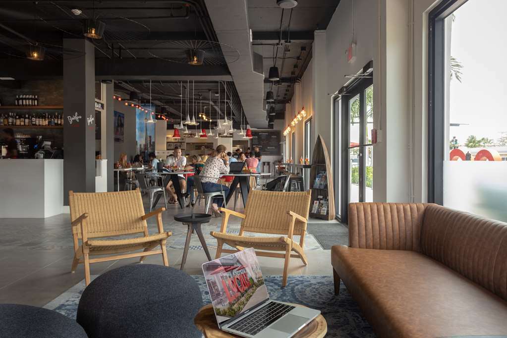 The Locale Hotel Grand Cayman Τζώρτζταουν Ανέσεις φωτογραφία